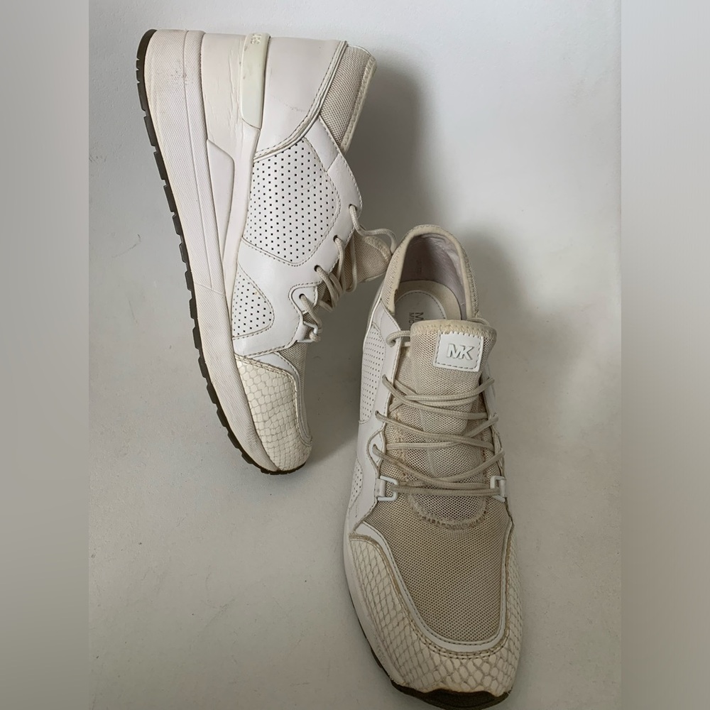 Great condition MK shoes